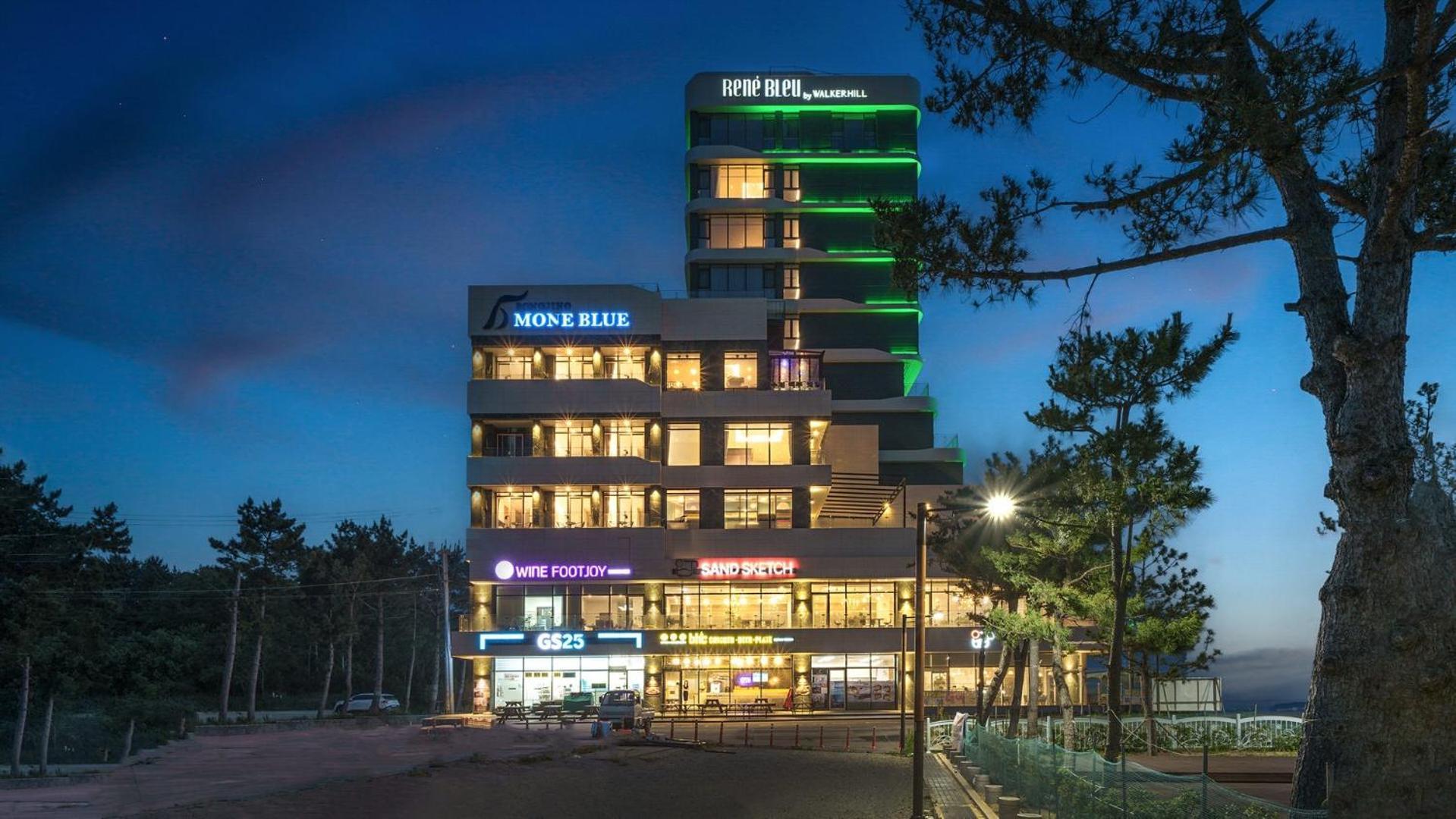 Goseong Moneblue Pension Екстер'єр фото